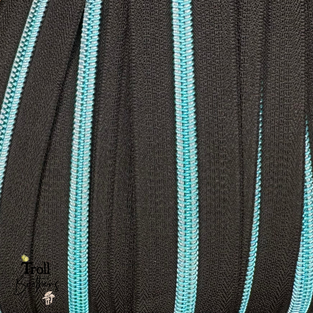 Donut Pull Zipper Pack - Black Zipper Tape with Crystal Blue Teeth