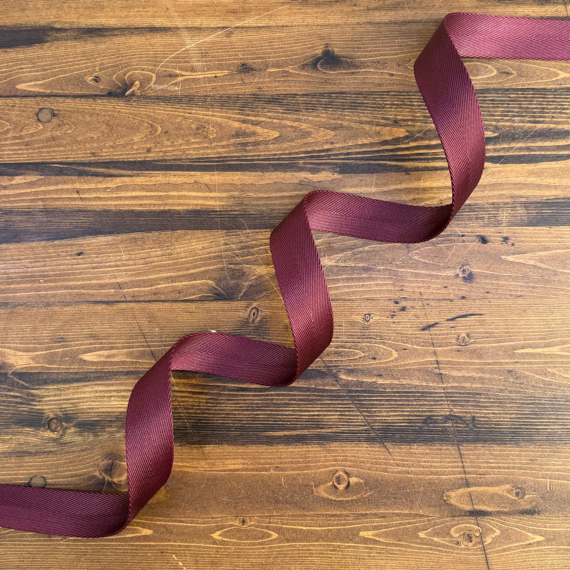 Herringbone Webbing 1" Cabernet - PER QUARTER METRE