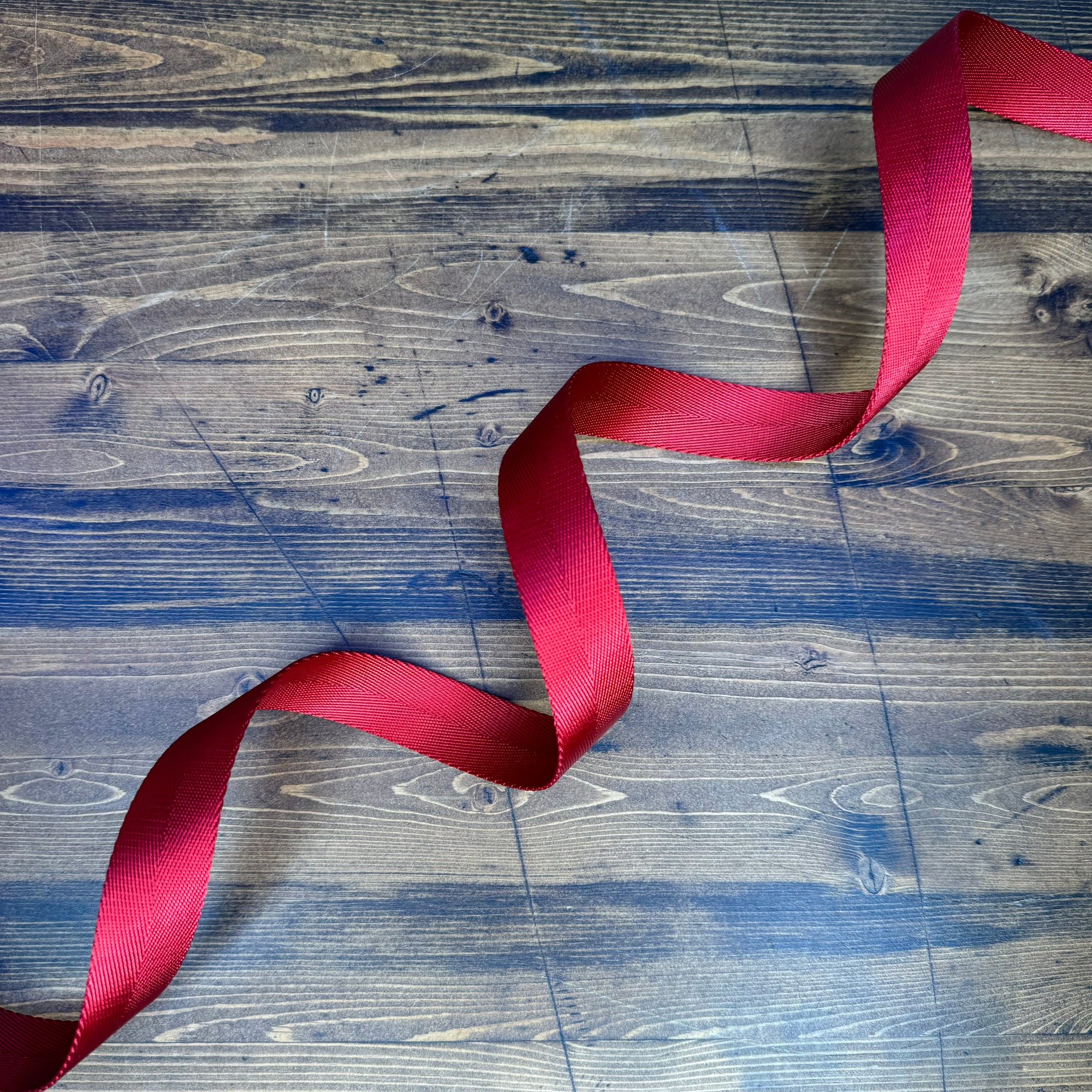Herringbone Webbing 1" Candy Apple - PER QUARTER METRE