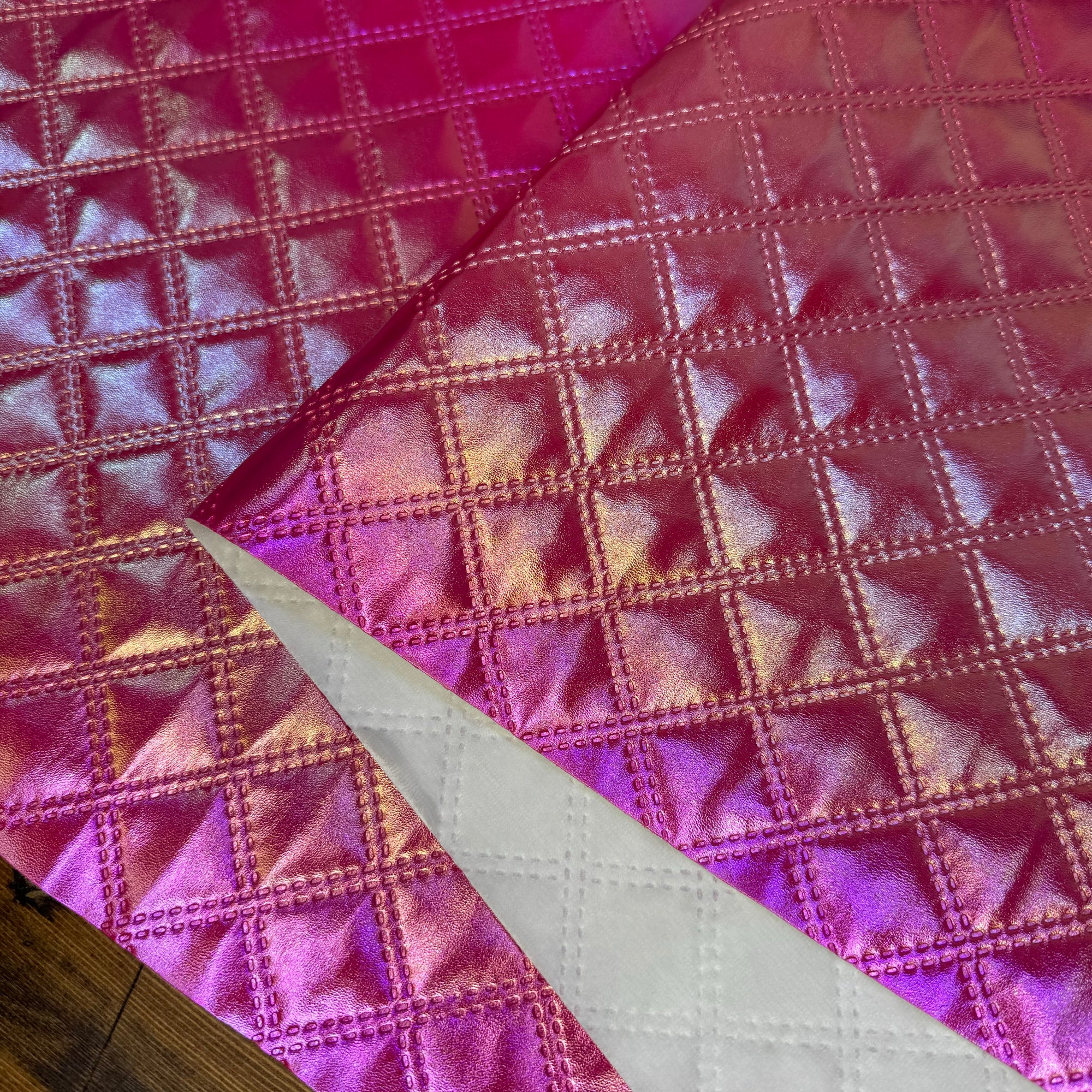 Iridescent Crosshatch Vinyl Passion 18"x 53" - SOLD PER ROLL