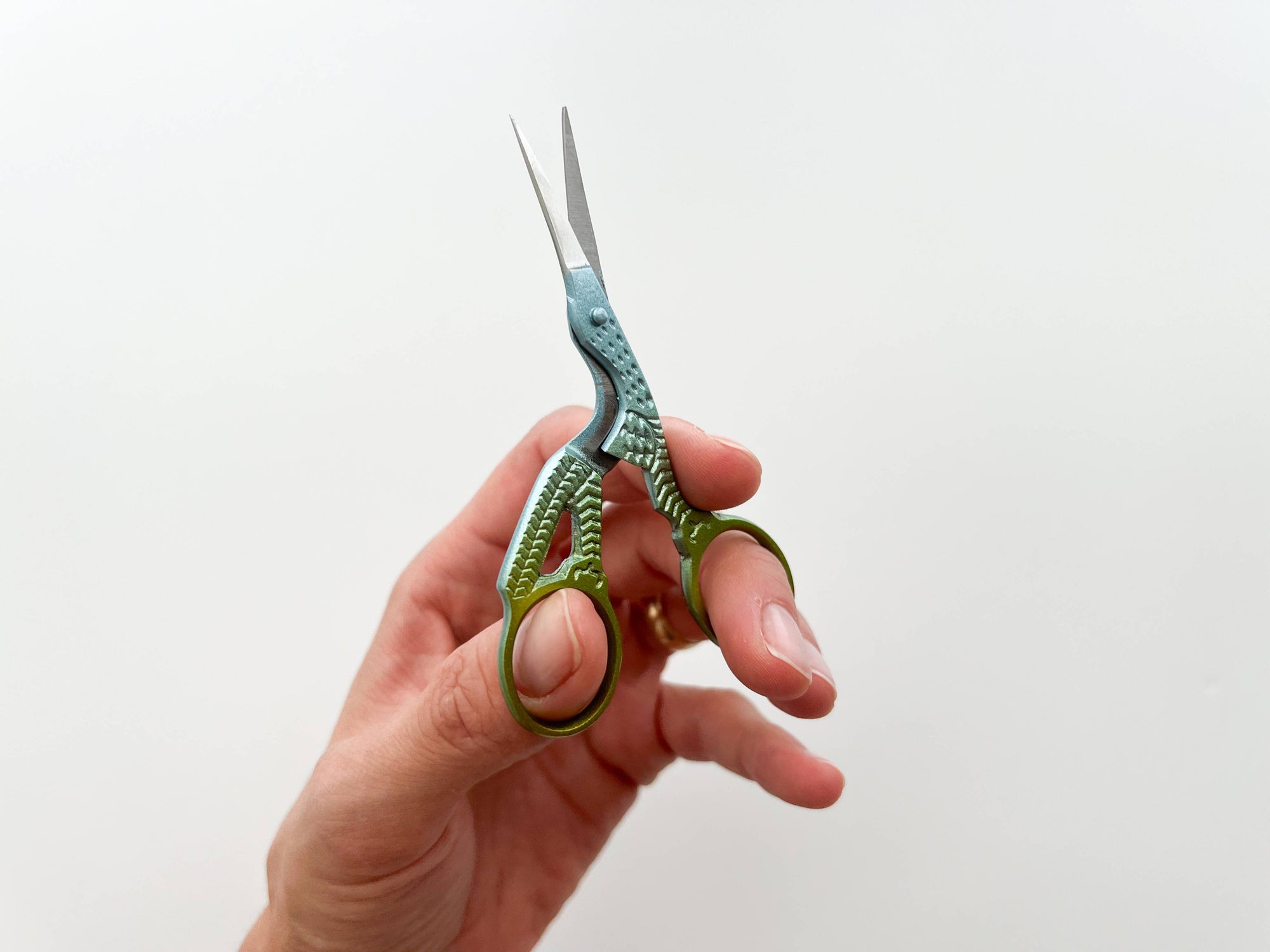 Embroidery stork scissors, small bird scissors: Pink shell