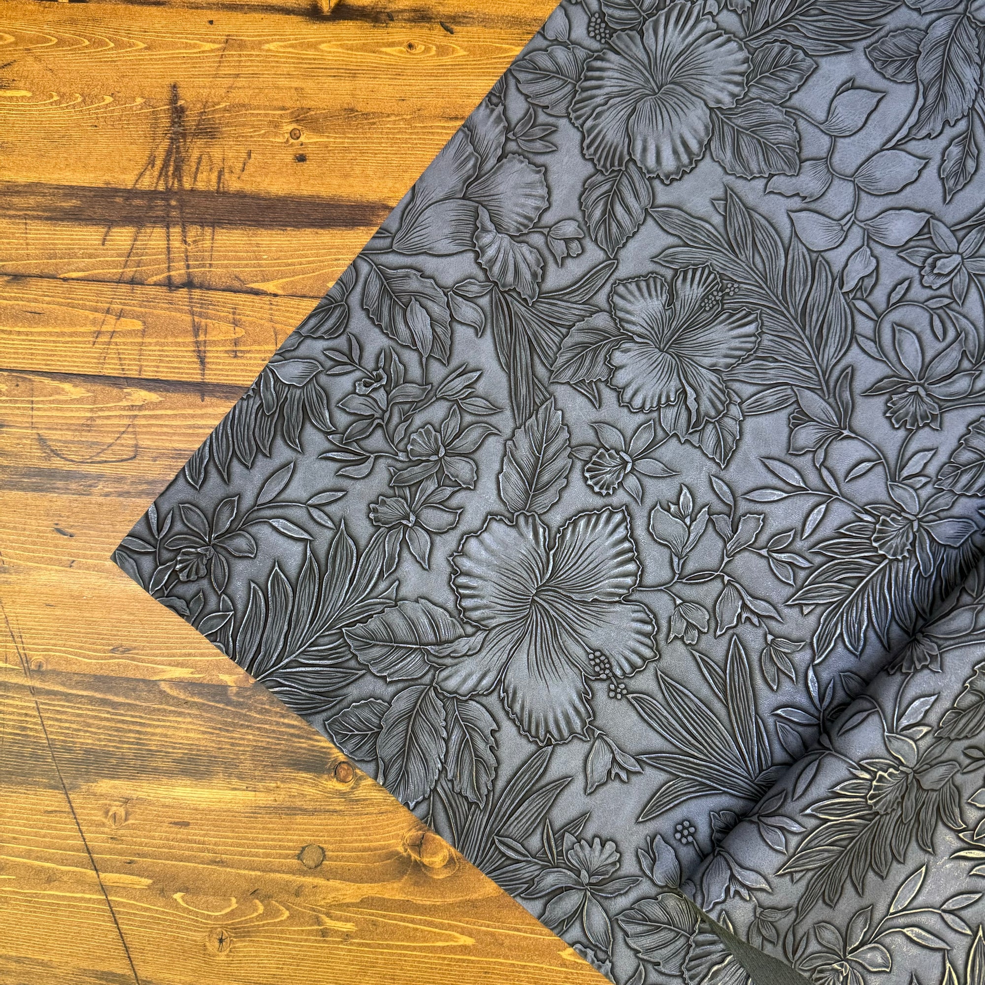 Vintage Embossed Floral Vinyl Zaffre 18"x 53" - SOLD PER ROLL