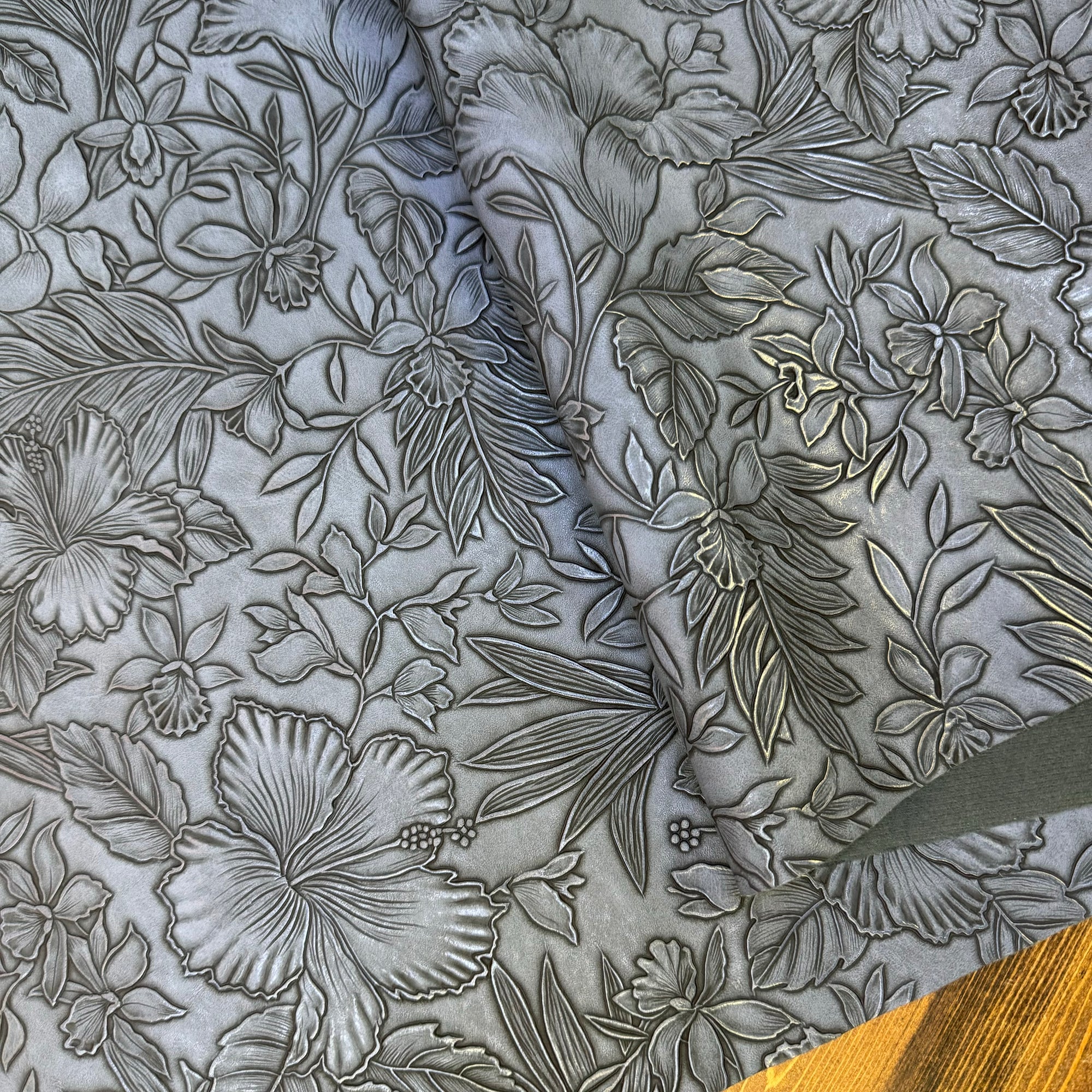 Vintage Embossed Floral Vinyl Zaffre 18"x 53" - SOLD PER ROLL