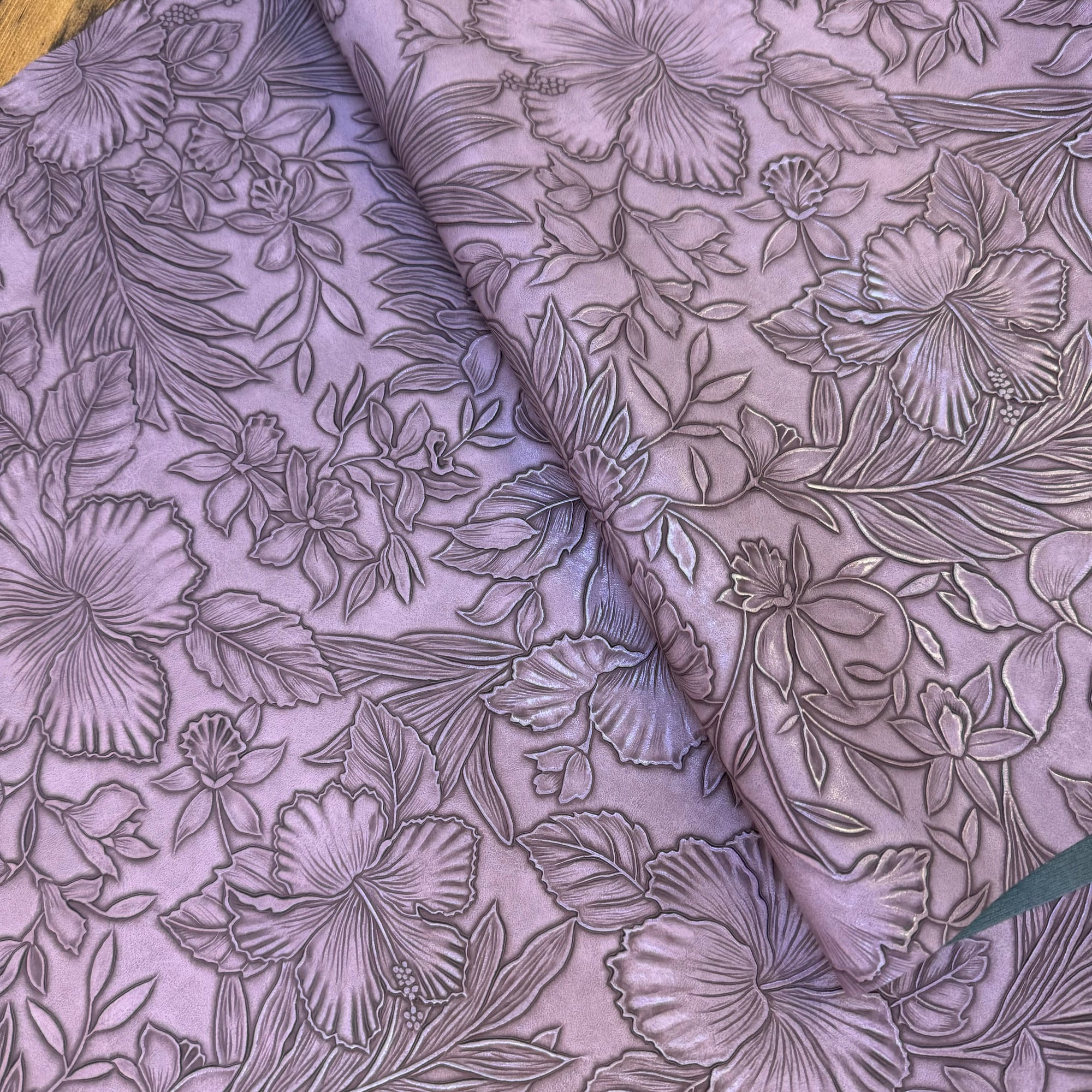 Vintage Embossed Floral Vinyl Wisteria 18"x 53" - SOLD PER ROLL
