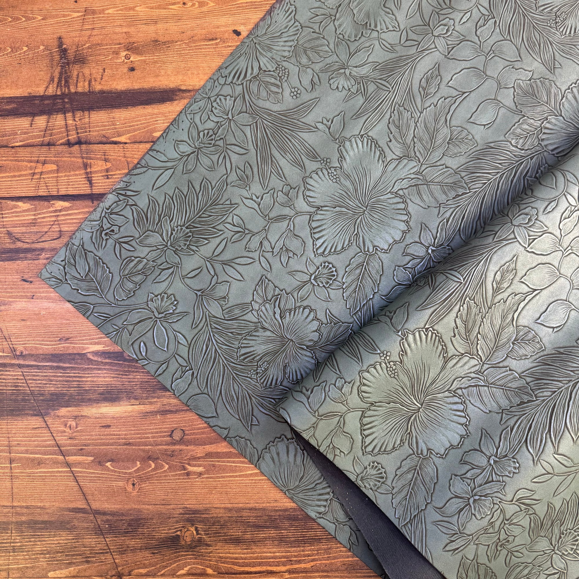 Vintage Embossed Floral Vinyl Christmas Pine 18"x 53" - SOLD PER ROLL