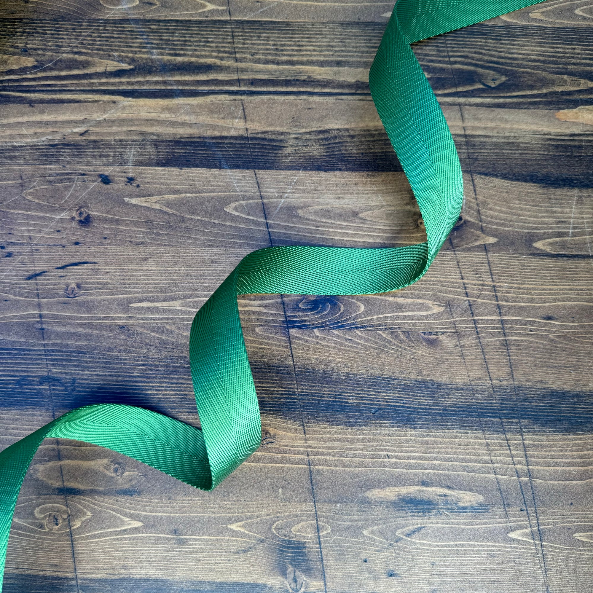 Herringbone Webbing 1" Lime - PER QUARTER METRE