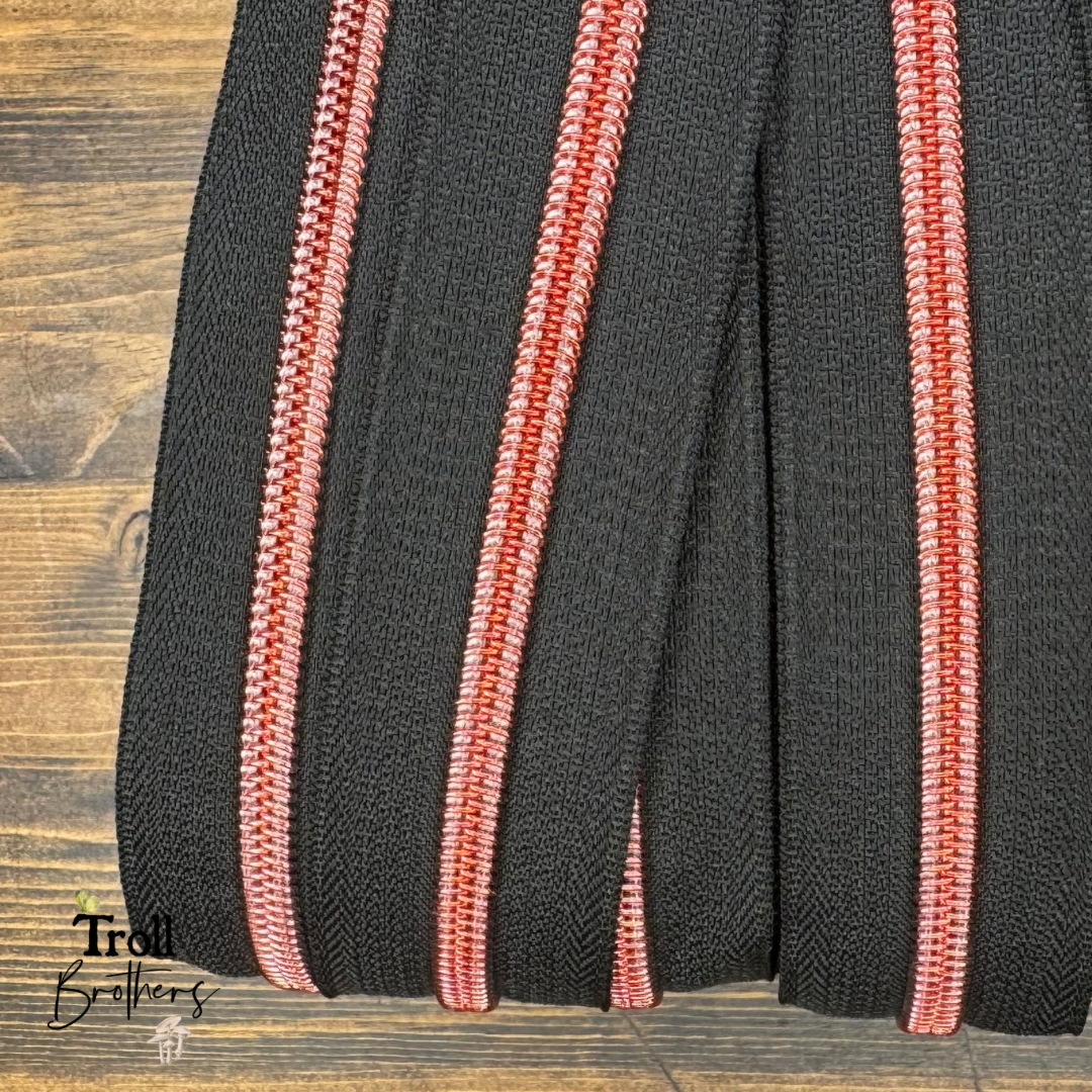 Donut Pull Zipper Pack - Black Zipper Tape with Blood Red Teeth