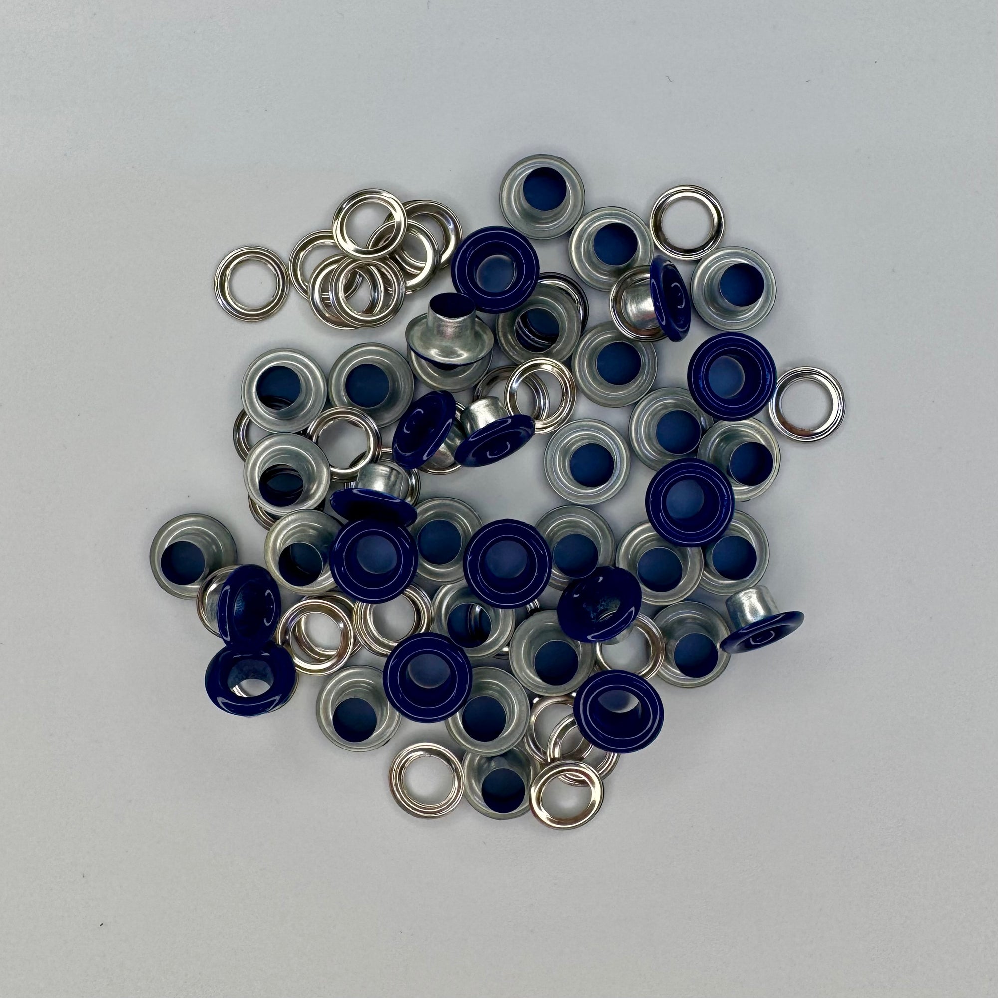 Royal Metal Eyelets – 5 mm Round Garment Accessories - 40 pcs per Pack