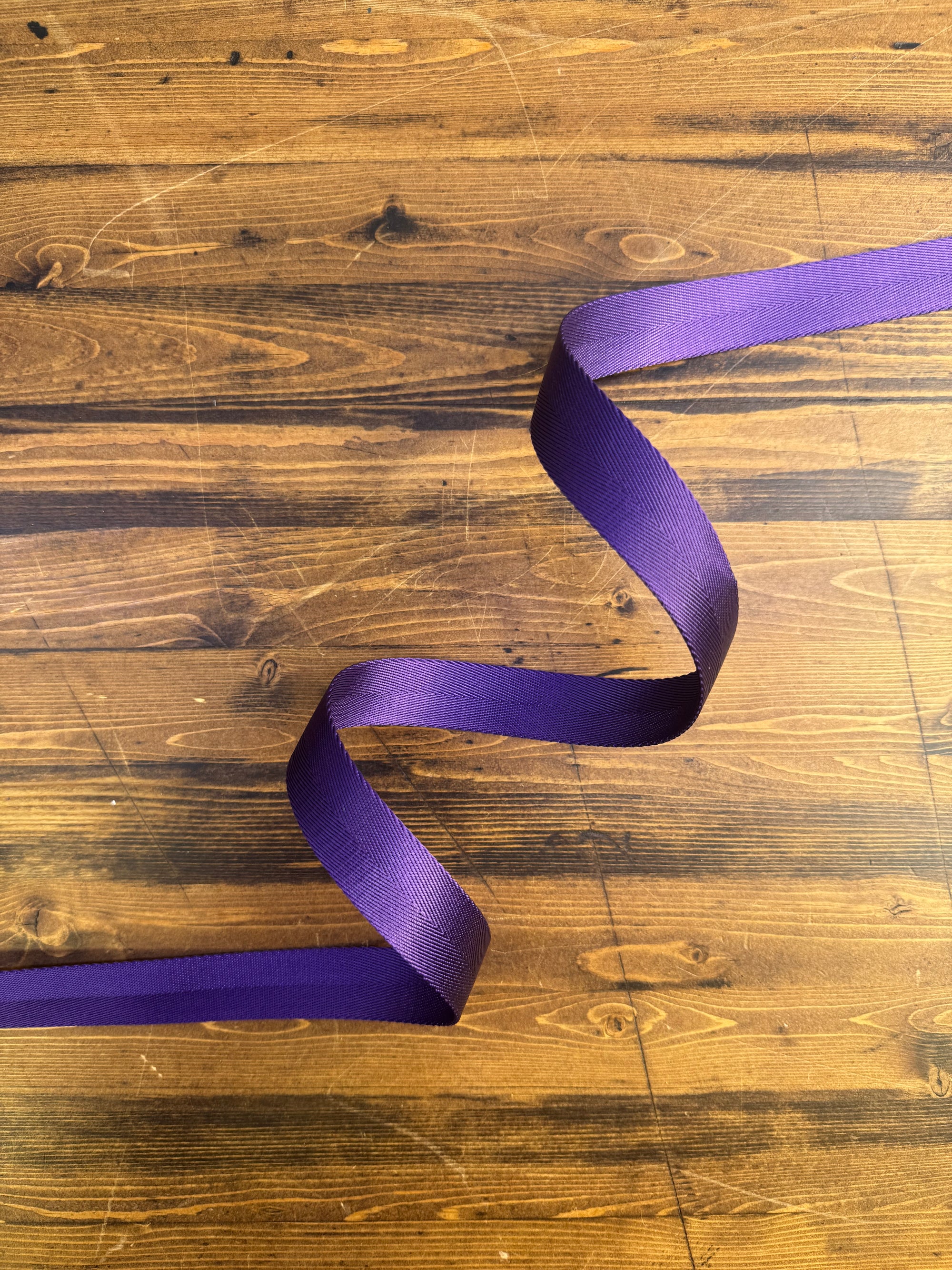 Herringbone Webbing 1" Raven - PER QUARTER METRE