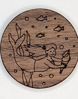 Needle minder