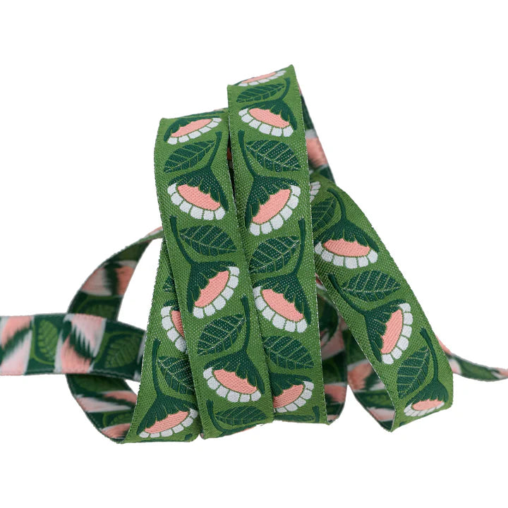 First Day of Fall - Bold Flower 5/8" - Loes Van Oosten - PER QUARTER METRE