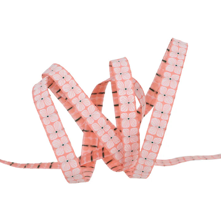 First Day of Fall - Small Flower 3/8" - Loes Van Oosten - PER QUARTER METRE