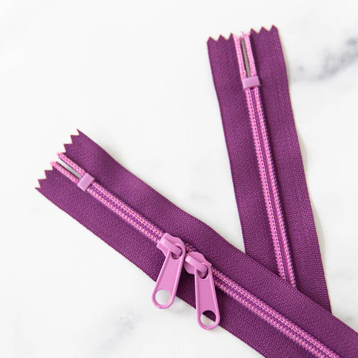30" Zipper - Double Pull in Plum