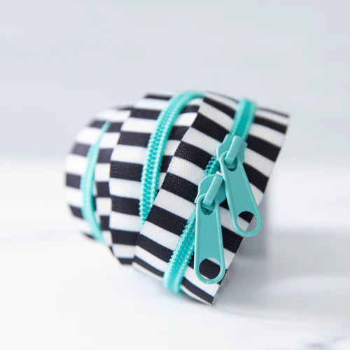 30" Zipper Black & White Stripe - Caribbean