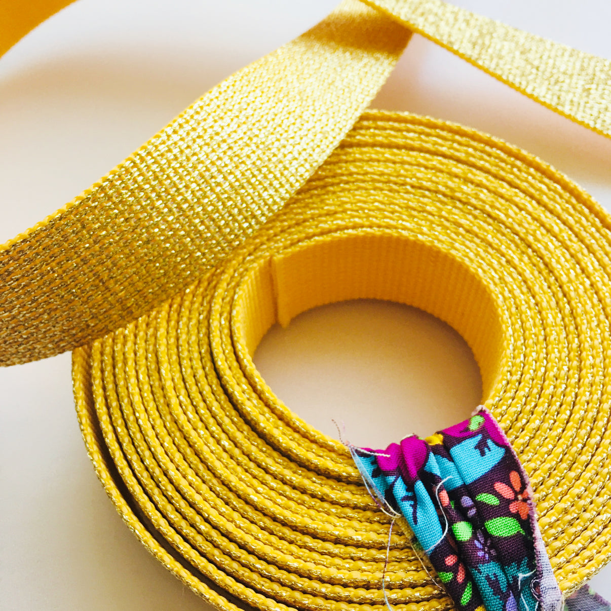 Glitter Webbing Gold - PER QUARTER METRE
