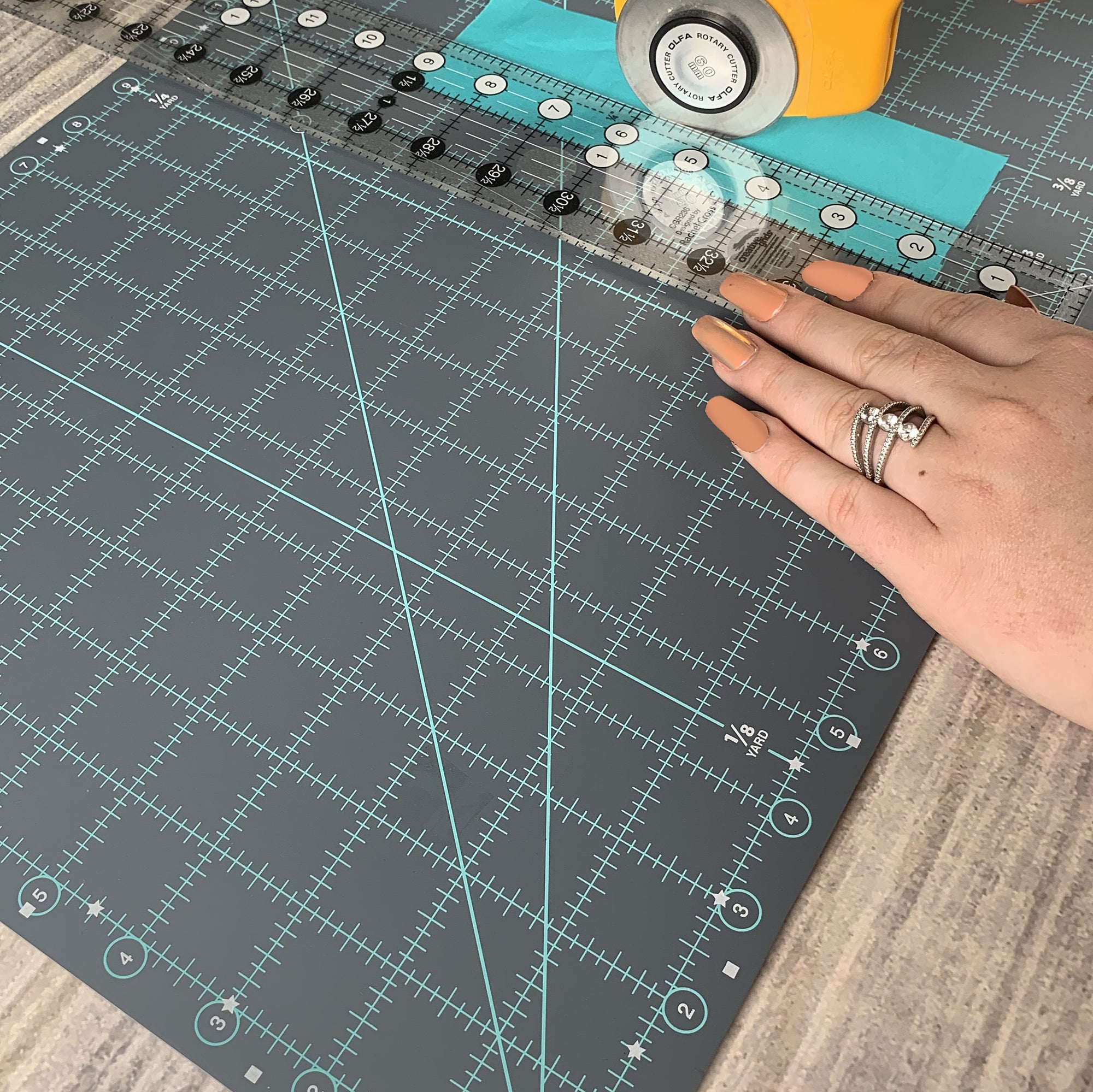 Creative Grids Cutting Mat  - 24in x 36in
