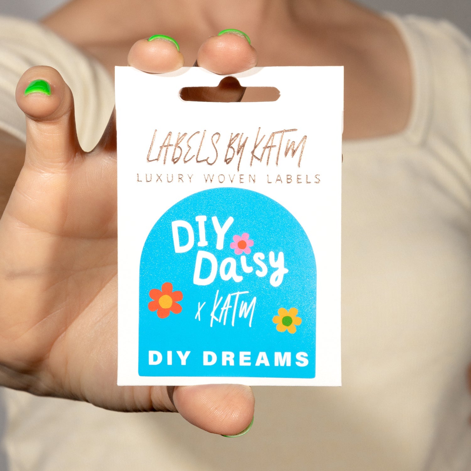'DIY Dreams' labels by DIY Daisy x KATM - 10 woven labels per pack