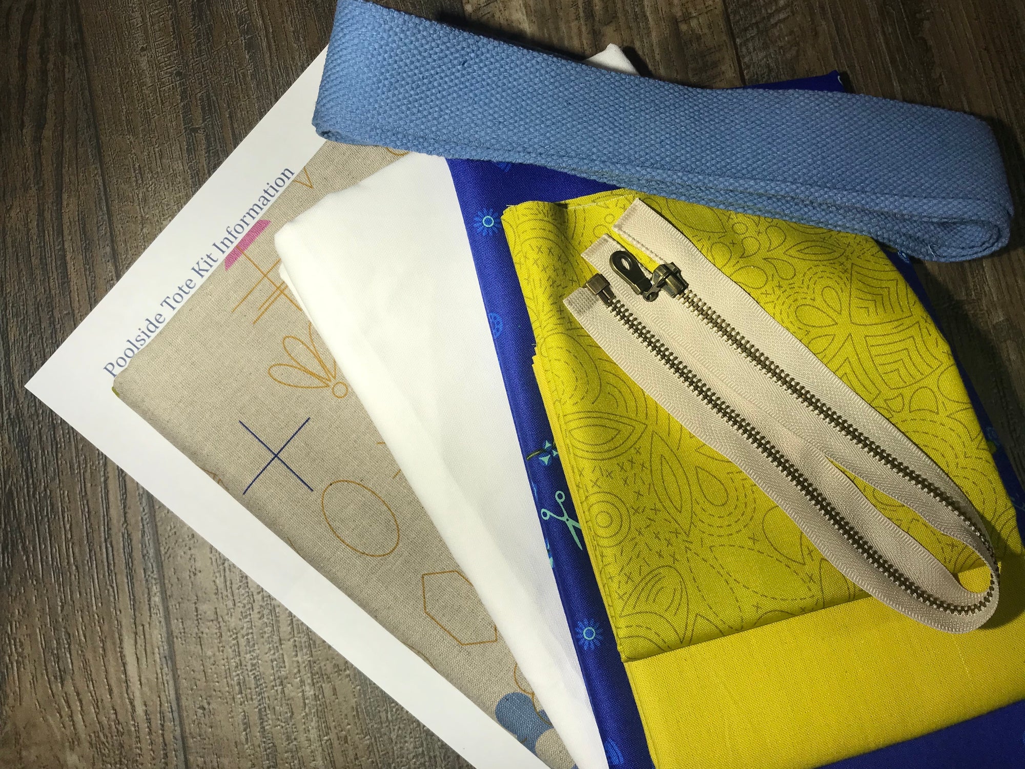 Poolside Tote Kit - Symbolic/Handiwork - Light blue Webbing