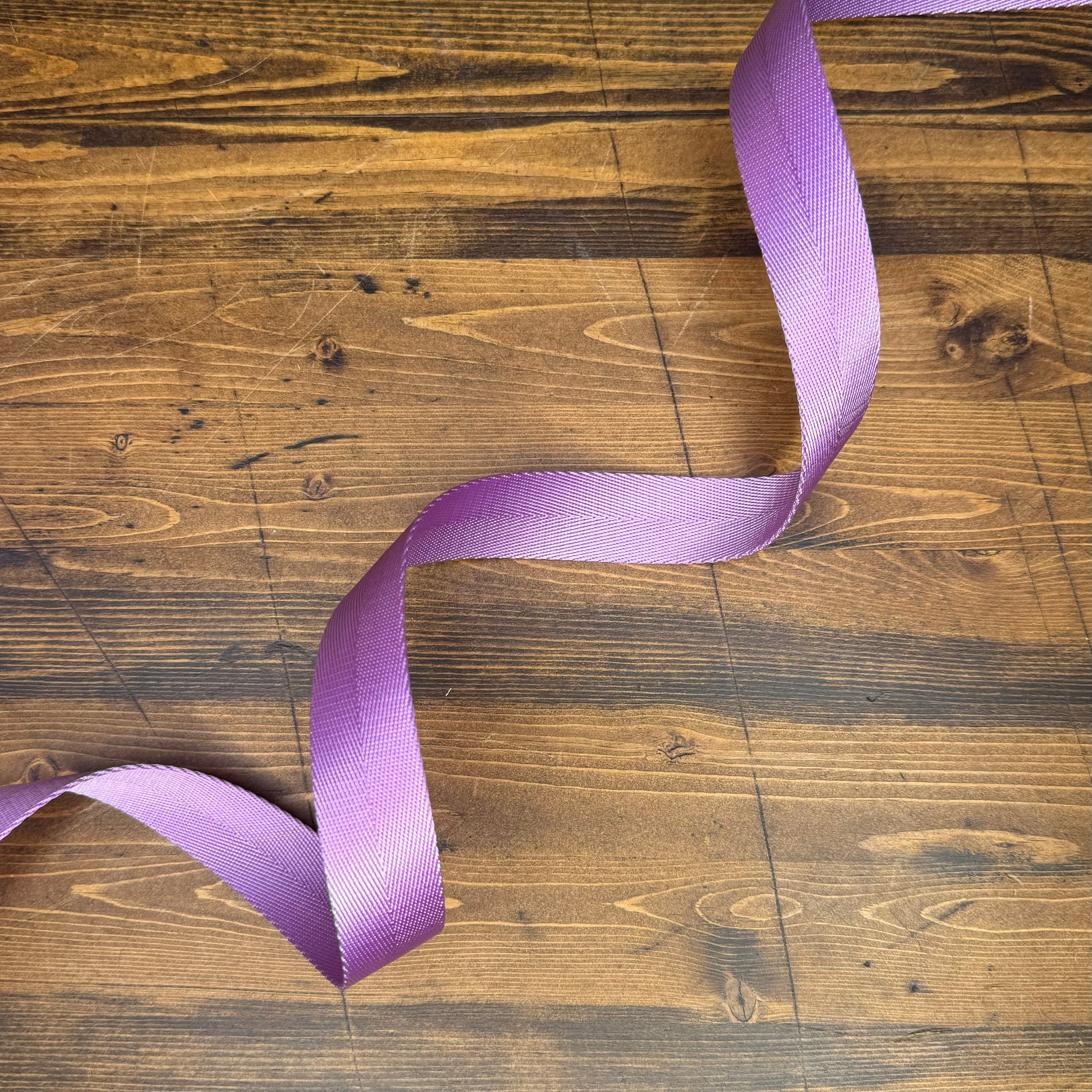 Gin & Jacquard Webbing 1 1/2 Gin & Jacquard Webbing 1 1/2
