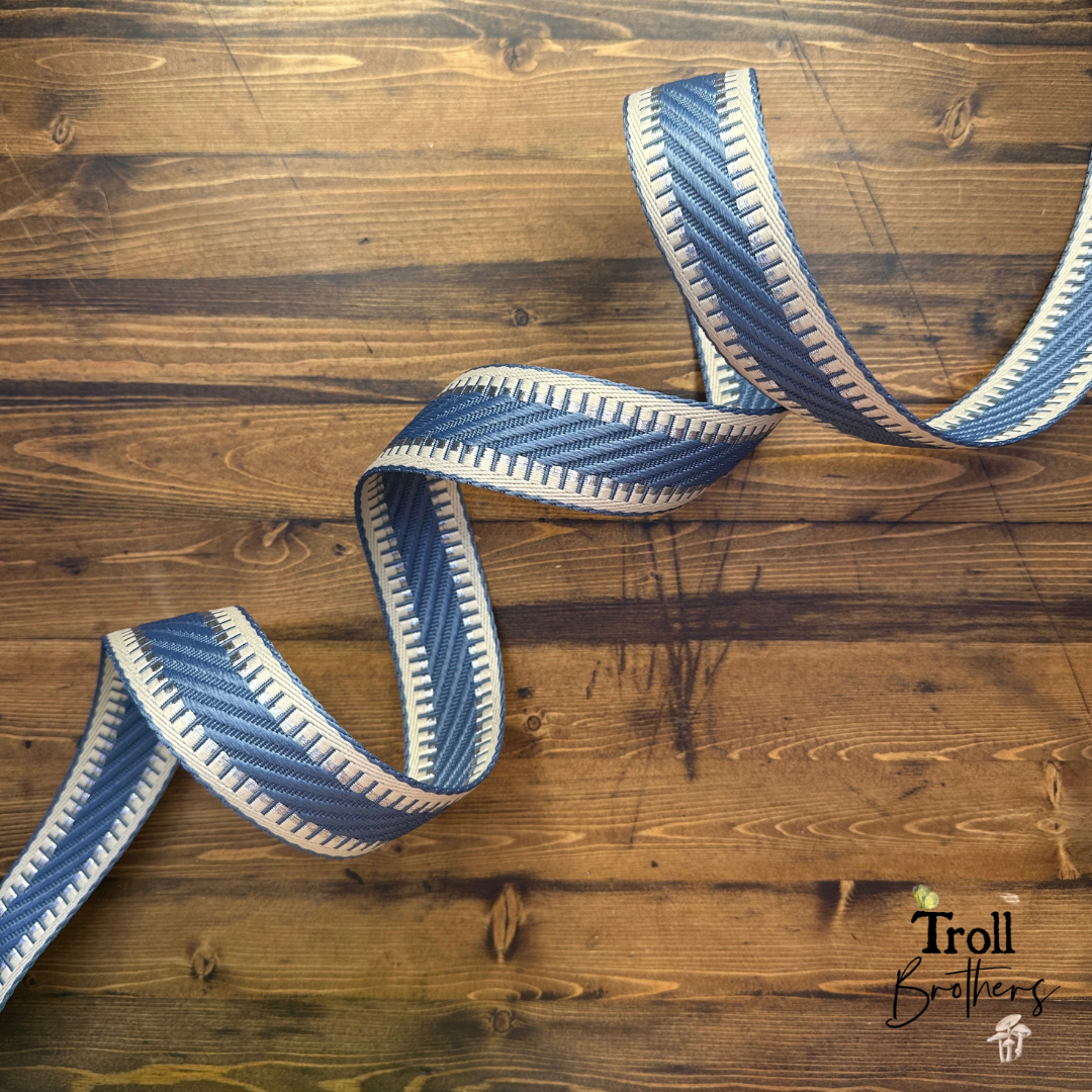 Gin & Jacquard Webbing 1 1/2 Gin & Jacquard Webbing 1 1/2